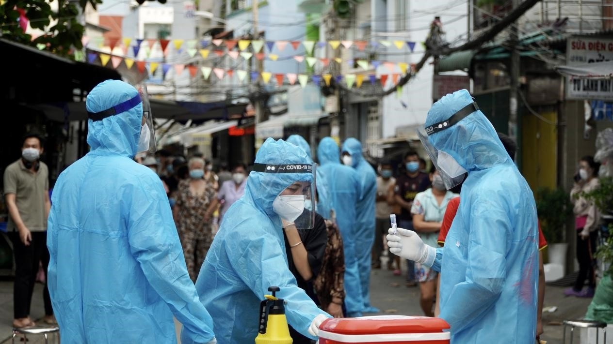 viet nam ghi nhan them 13197 ca mac moi covid 19 trong ngay 29