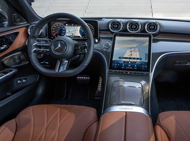 Mercedes-Benz C 300 AMG 2022 sắp về Việt Nam với giá dự kiến 2,3 tỷ đồng