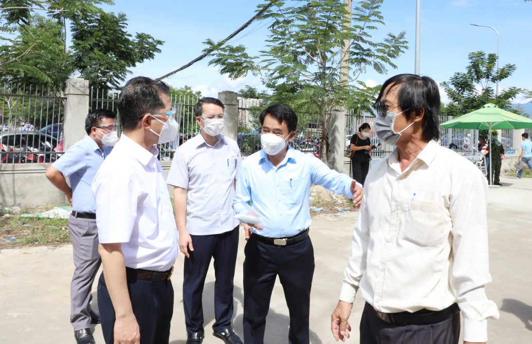 da nang day manh tiem vac xin de som mo lai cac hoat dong