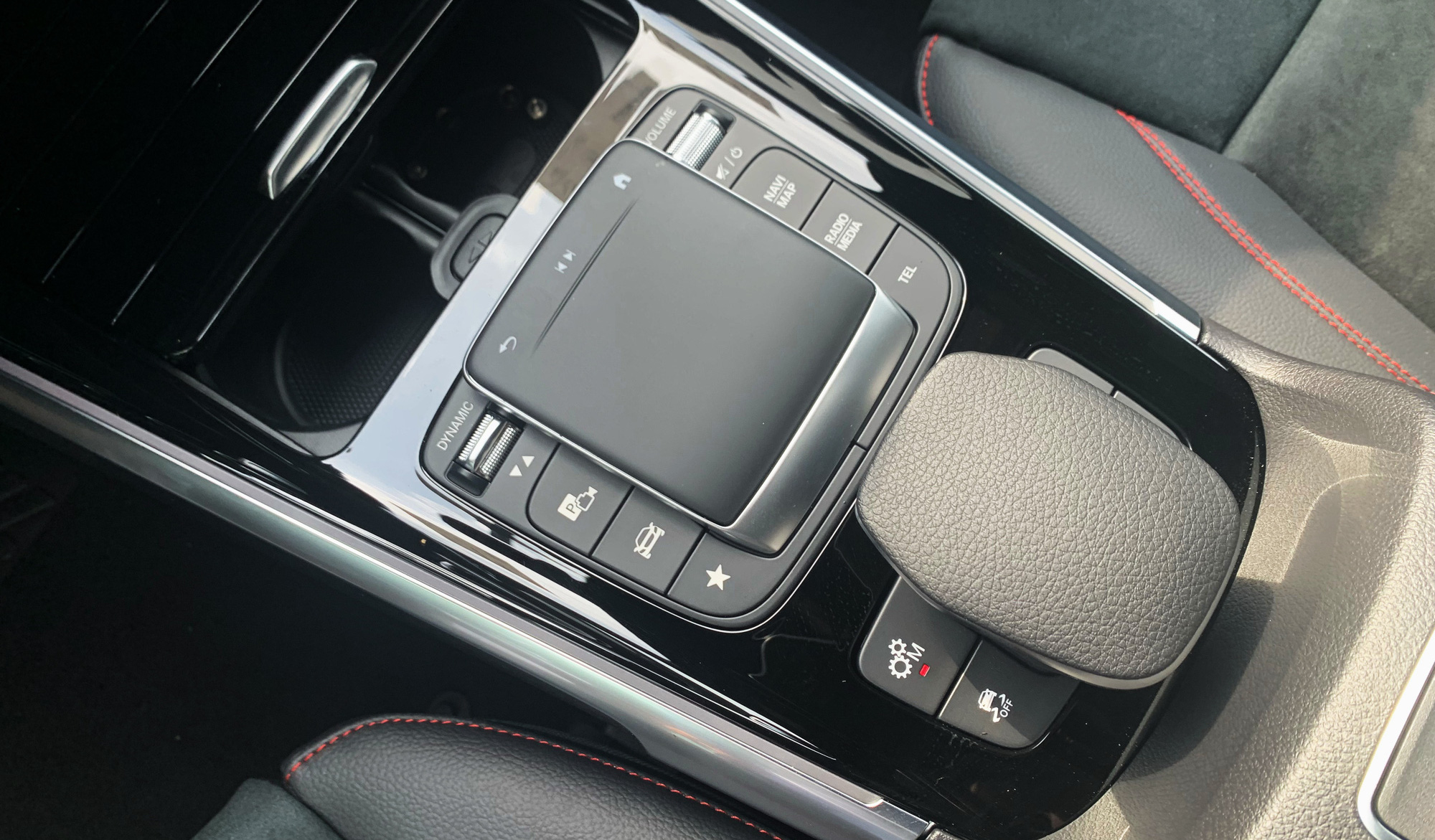 Cận cảnh Mercedes-AMG GLB 35 vừa cập bến thị trường Việt