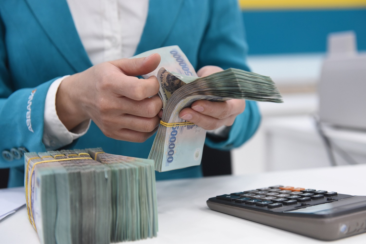 ngan hang nha nuoc den cuoi thang tam tin dung tang 991