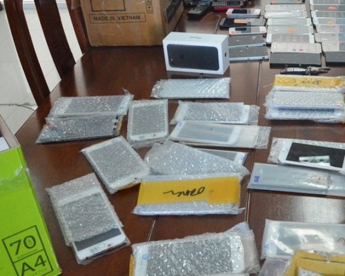 Gia tăng buôn lậu điện thoại