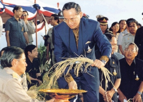 Kinh tế Thái Lan  ảm đạm sau khi nhà vua qua đời