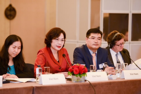 Nâng cao nhận thức và Bảo vệ người Tiêu dùng Tài chính