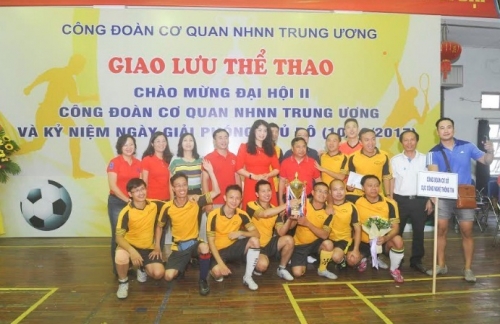Công đoàn cơ quan NHNN Trung ương: Giao lưu thể thao chào mừng những sự kiện lớn