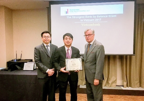 Vietcombank lần thứ 2 được trao giải thưởng “Ngân hàng mạnh nhất Việt Nam”