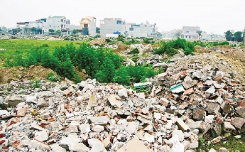 Vấn nạn đổ trộm chất thải xây dựng