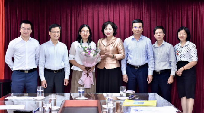 cong bo quyet dinh bo nhiem pho vu truong vu chinh sach tien te