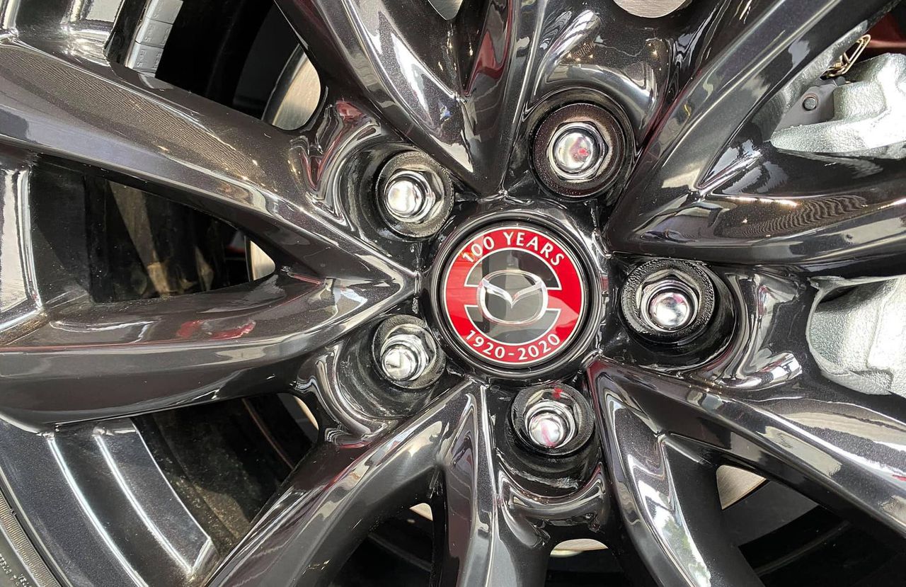 mazda3 phien ban gioi han trinh lang voi gia 869 trieu dong