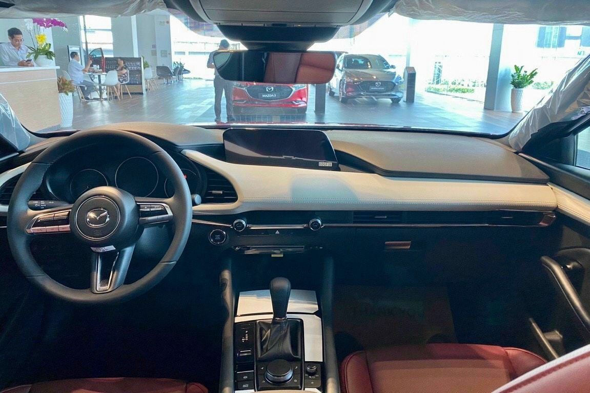 mazda3 phien ban gioi han trinh lang voi gia 869 trieu dong