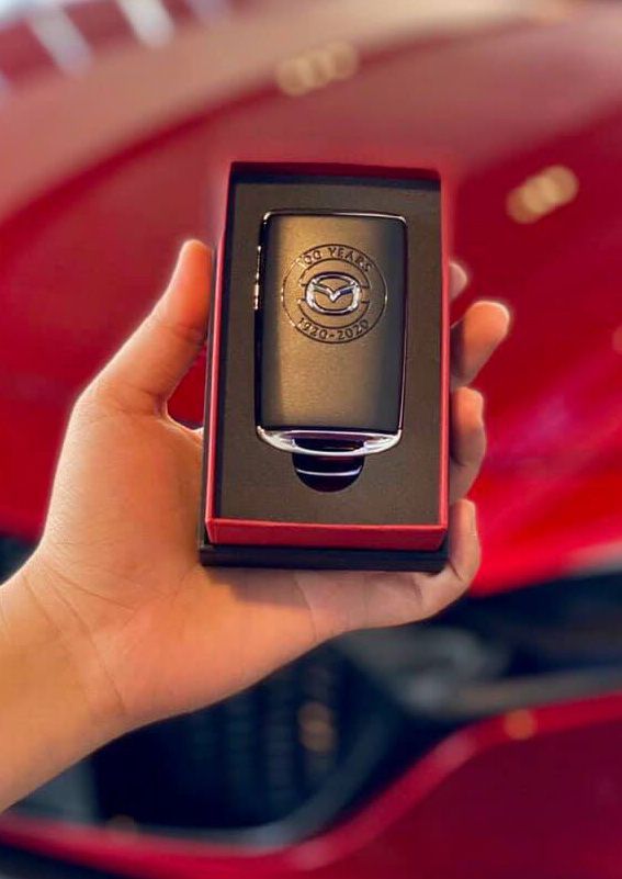 mazda3 phien ban gioi han trinh lang voi gia 869 trieu dong