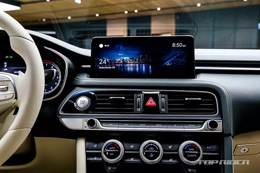 Ảnh thực tế Genesis G70 2021 vừa ra mắt với giá từ khoảng 830 triệu đồng anh thuc te genesis g70 2021 vua ra mat voi gia tu khoang 830 trieu dong