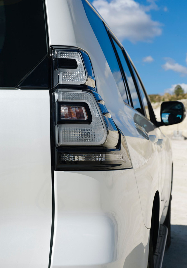 Các đại lý nhận cọc Toyota Land Cruiser Prado 2021 với giá dự kiến hơn 2,5 tỷ đồng