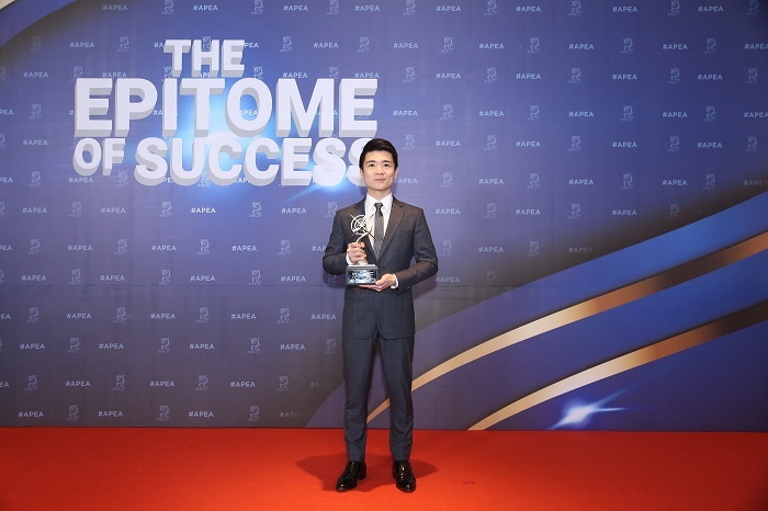 do quang vinh doanh nhan chau a xuat sac nganh dich vu tai chinh