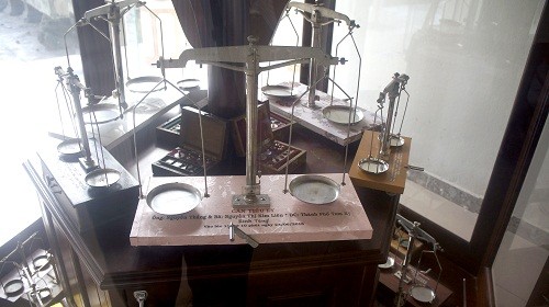 Sống động bảo tàng kim hoàn Sống động bảo tàng kim hoàn