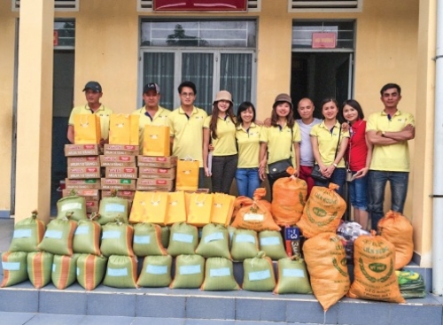 Ngành Ngân hàng: Chung tay chia sẻ với bà con vùng lũ