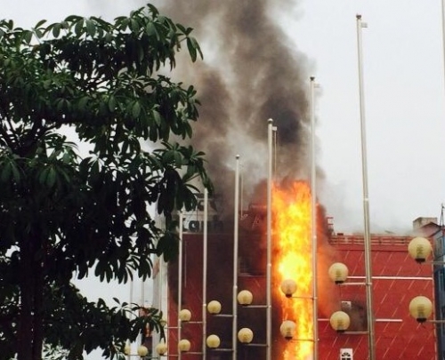 Hệ lụy từ việc tạm dừng karaoke?