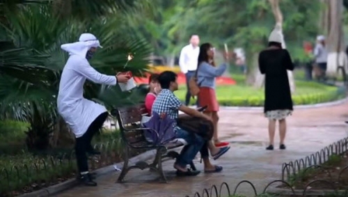 “Quá trớn” trên mạng