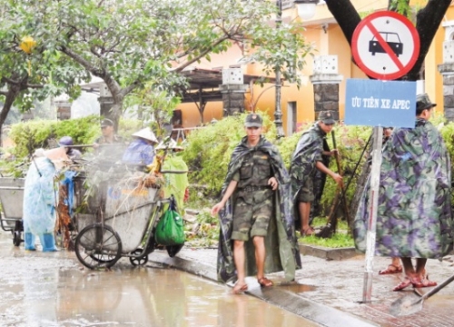 Hội An khẩn trương khắc phục lũ lụt phục vụ APEC