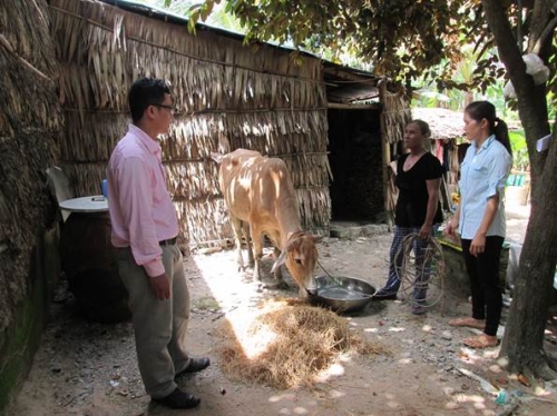 Vốn mồi ưu đãi giúp dân giảm nghèo