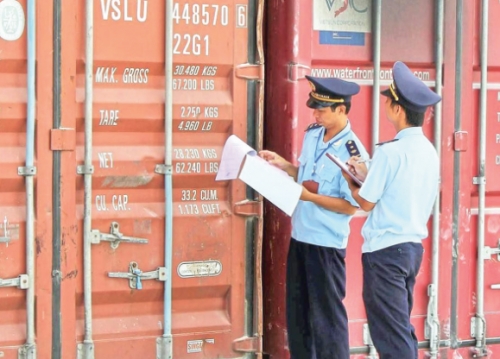 Chống gian lận xuất xứ, chuyển tải bất hợp pháp: Sức ép ngày càng lớn Chống gian lận xuất xứ, chuyển tải bất hợp pháp: Sức ép ngày càng lớn