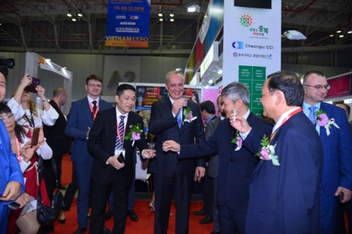 Vietnam Expo TP. HCM: Thu hút đầu tư nước ngoài và thúc đẩy thị trường nội địa