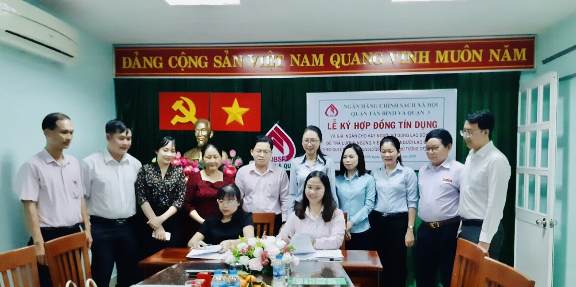 tphcm 2 doanh nghiep dau tien vay von uu dai tra luong cho nguoi lao dong mat viec vi covid 19