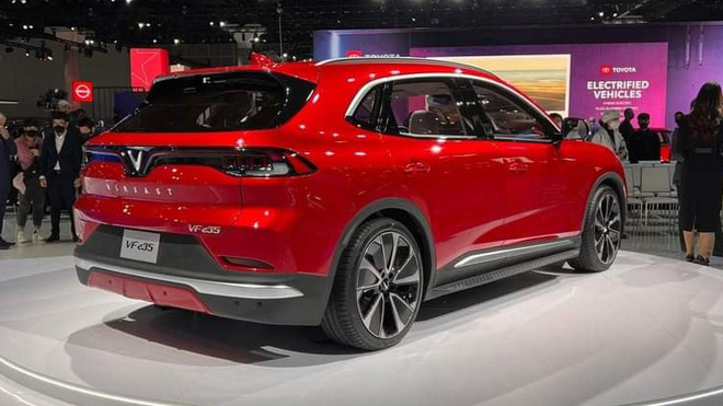 ra mat vinfast vf e35 va vf e36