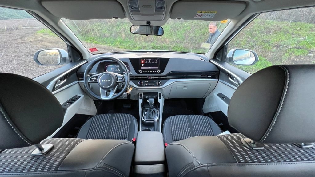 Kia Carens 2023 chốt lịch ra mắt Việt Nam