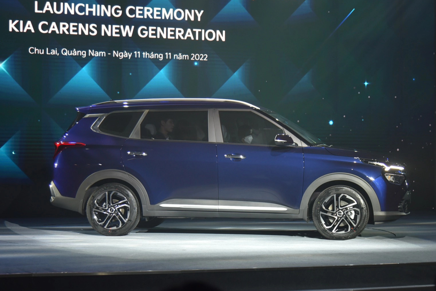 Kia Carens 2023 có giá từ 619 triệu Kia Carens 2023 có giá từ 619 triệu