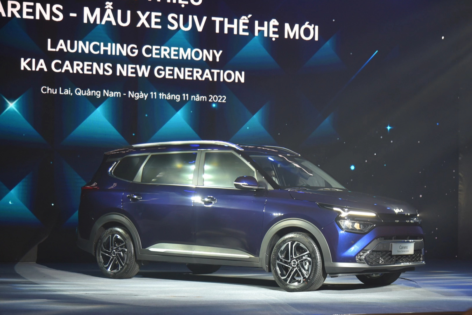 Kia Carens 2023 có giá từ 619 triệu Kia Carens 2023 có giá từ 619 triệu