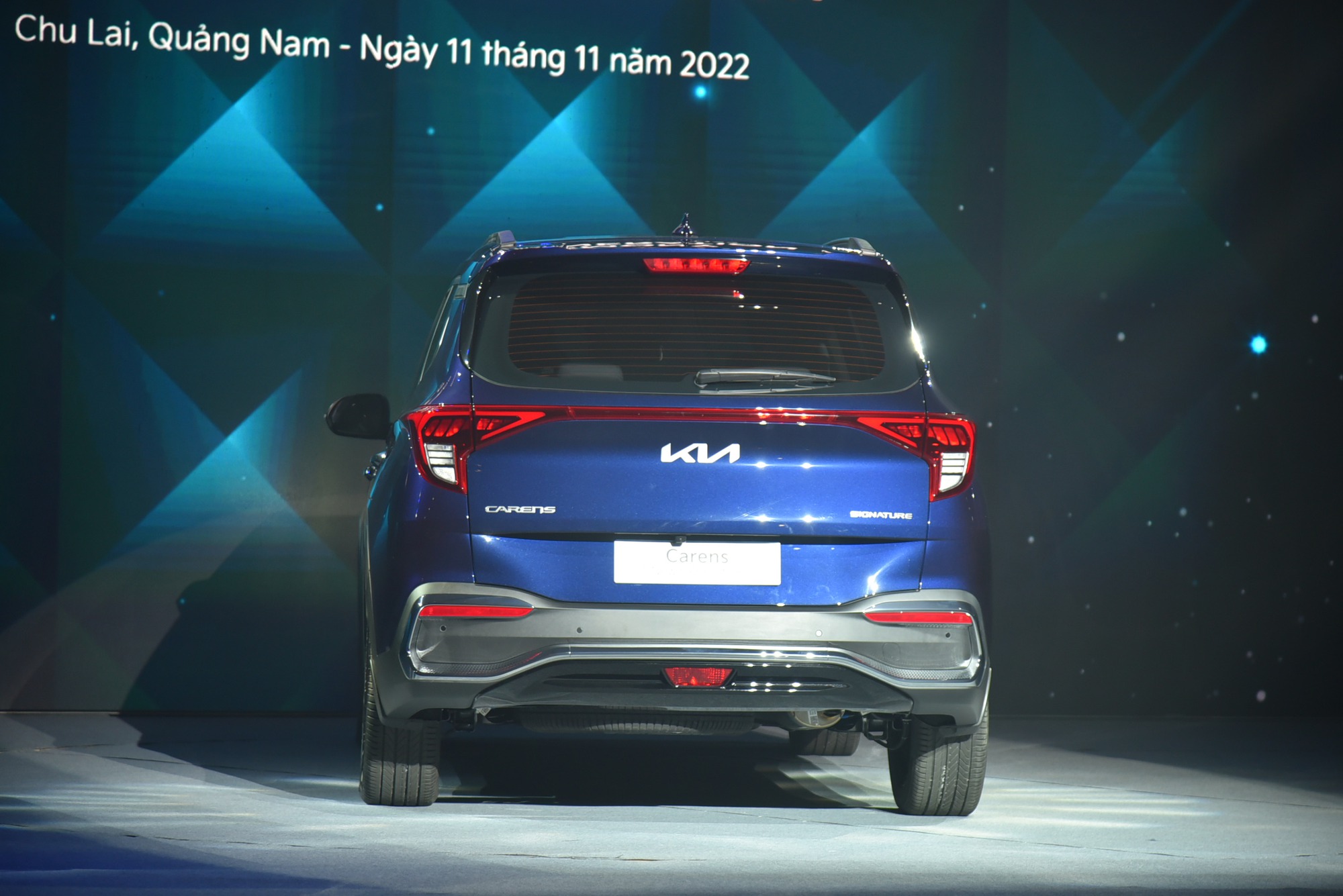 Kia Carens 2023 có giá từ 619 triệu Kia Carens 2023 có giá từ 619 triệu