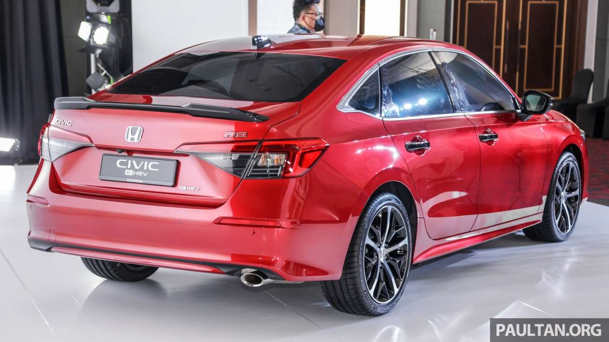 Honda Civic bản hybrid có giá khoảng 900 triệu đồng