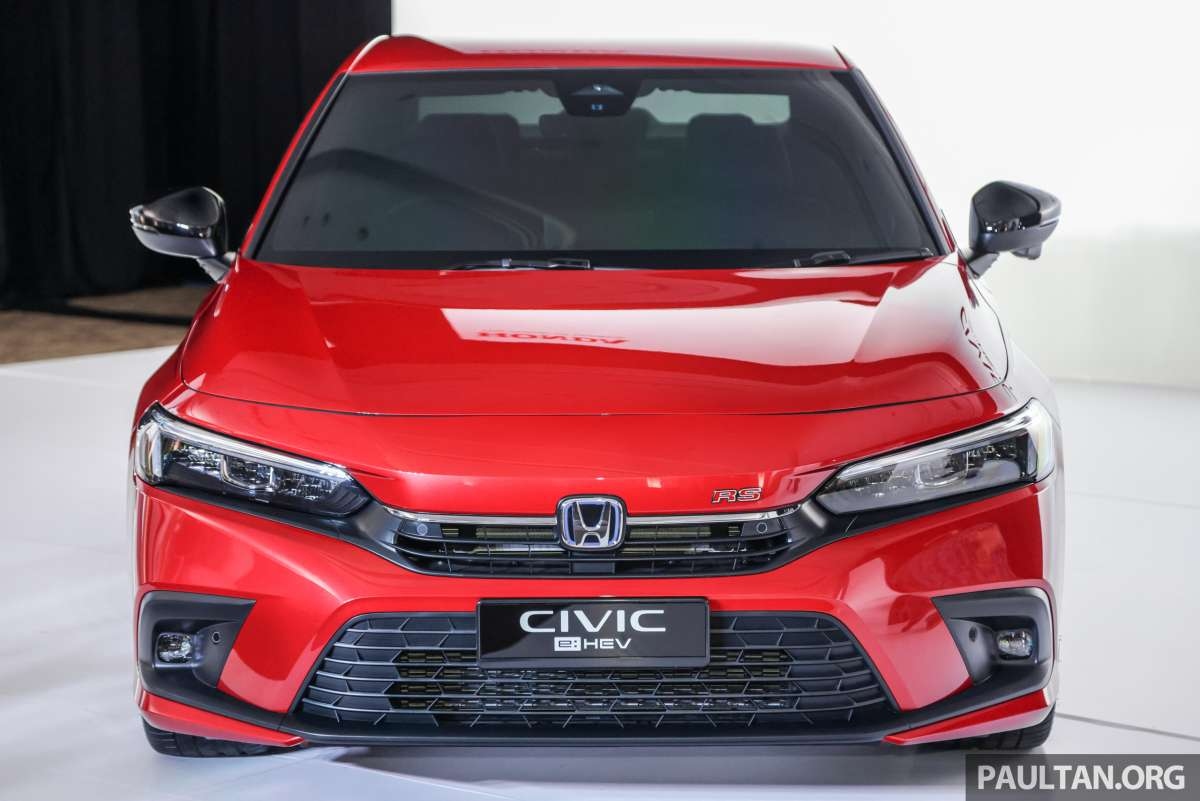 Honda Civic bản hybrid có giá khoảng 900 triệu đồng
