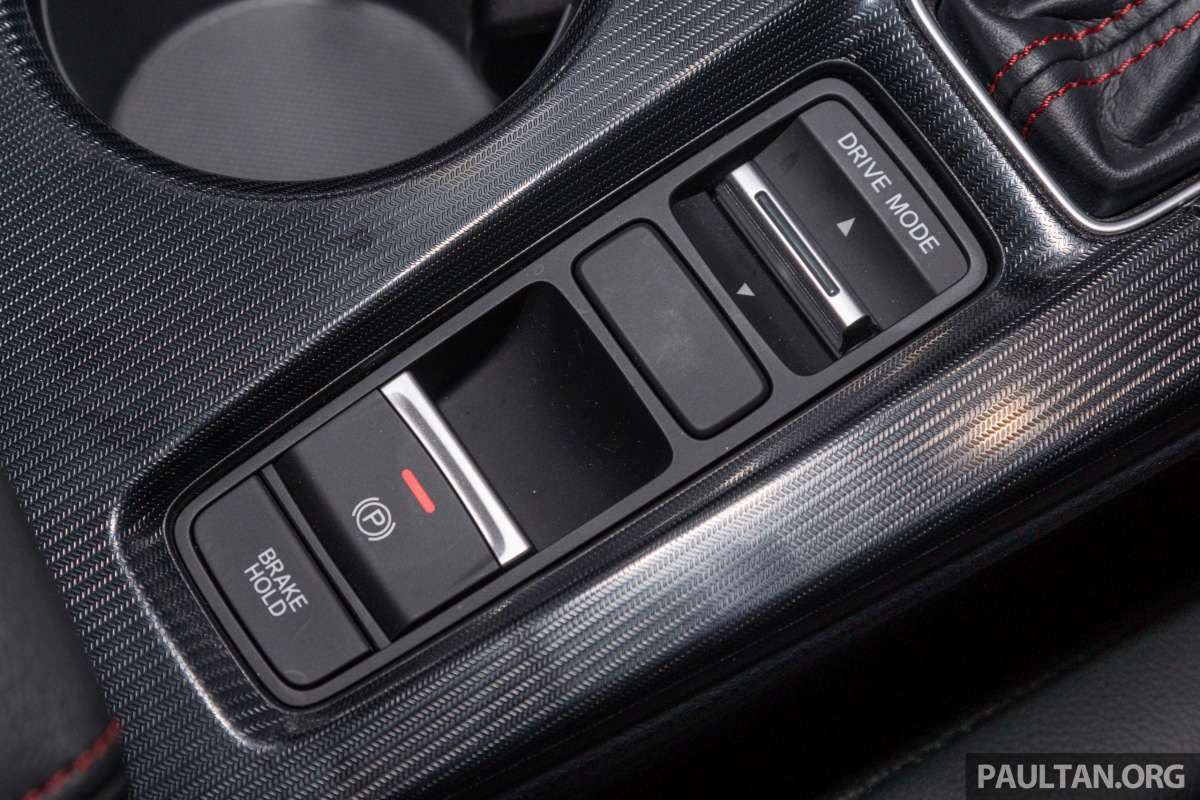 Honda Civic bản hybrid có giá khoảng 900 triệu đồng