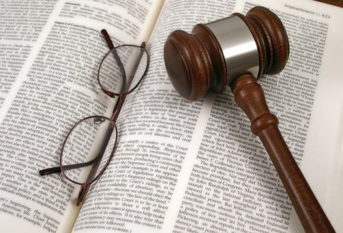 Giải đáp về thủ tục phong tỏa tài sản người phải thi hành án Giải đáp về thủ tục phong tỏa tài sản người phải thi hành án