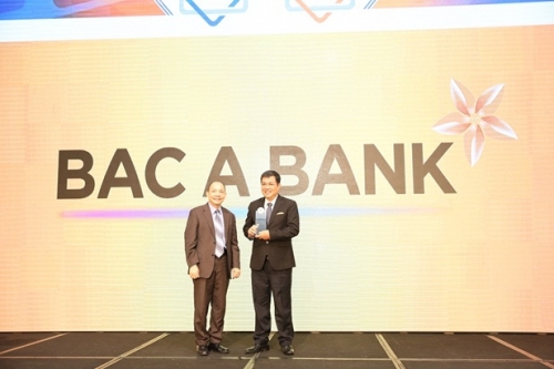 BAC A BANK liên tiếp nhận 2 giải thưởng BAC A BANK liên tiếp nhận 2 giải thưởng