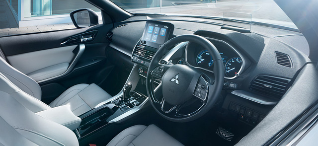 Mitsubishi Eclipse Cross 2021 có giá khoảng 561 triệu đồng