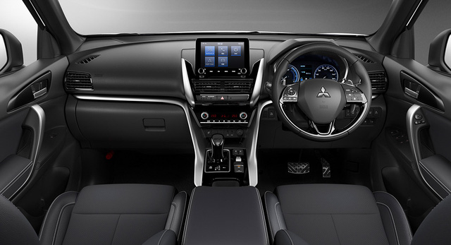 Mitsubishi Eclipse Cross 2021 có giá khoảng 561 triệu đồng