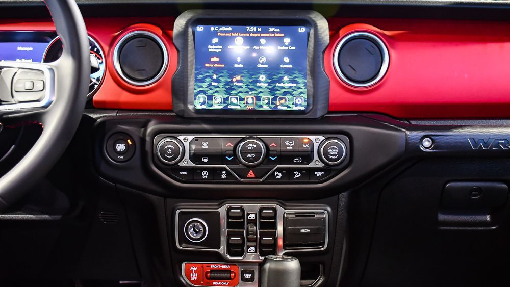 can canh jeep wrangler 2021 co gia tu 295 ty dong