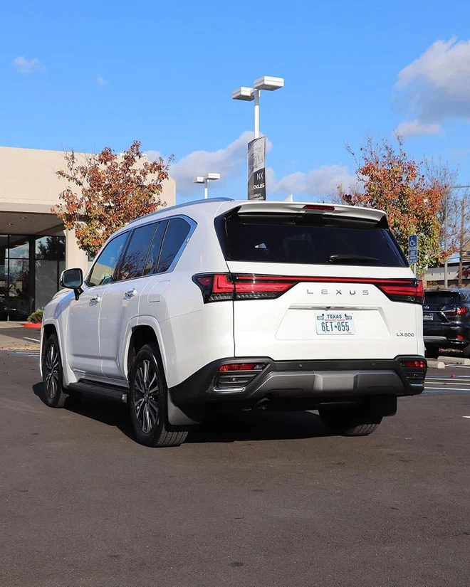 diem danh loat xe nhap khau tu nhan bom tan sap do bo viet nam