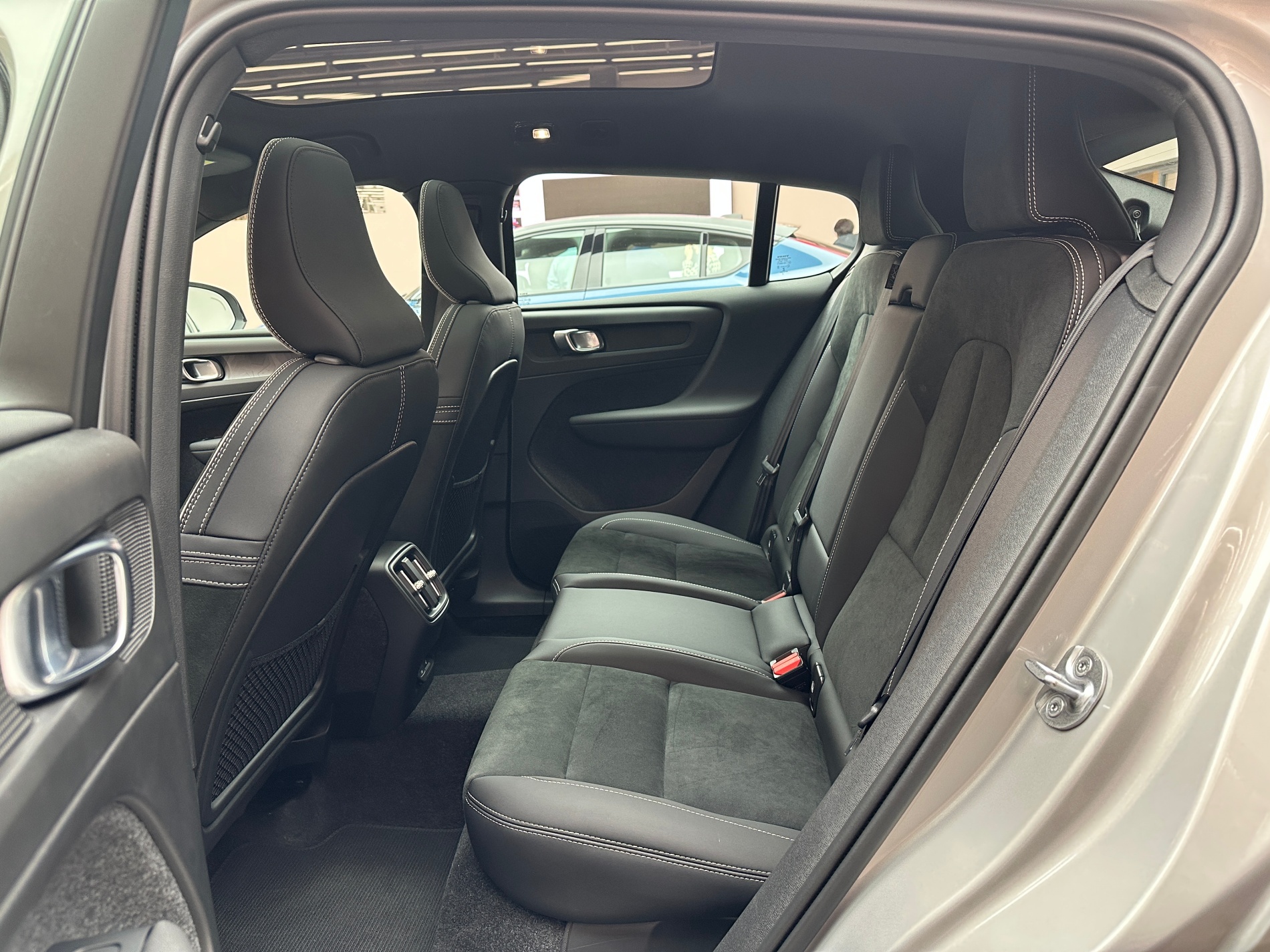 Volvo C40 Recharge 2023 sắp bán tại Việt Nam