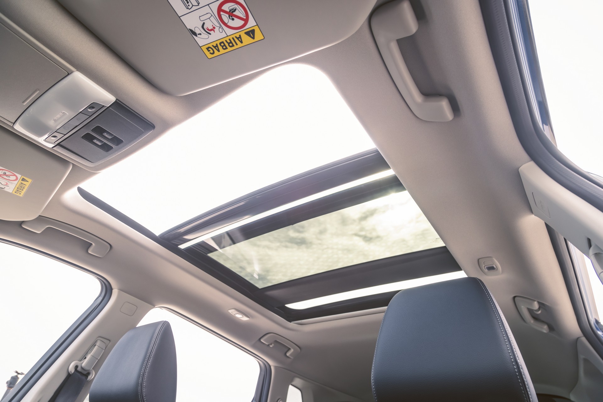 Nissan X-Trail 2023 có giá khoảng 840 triệu đồng Nissan X-Trail 2023 có giá khoảng 840 triệu đồng