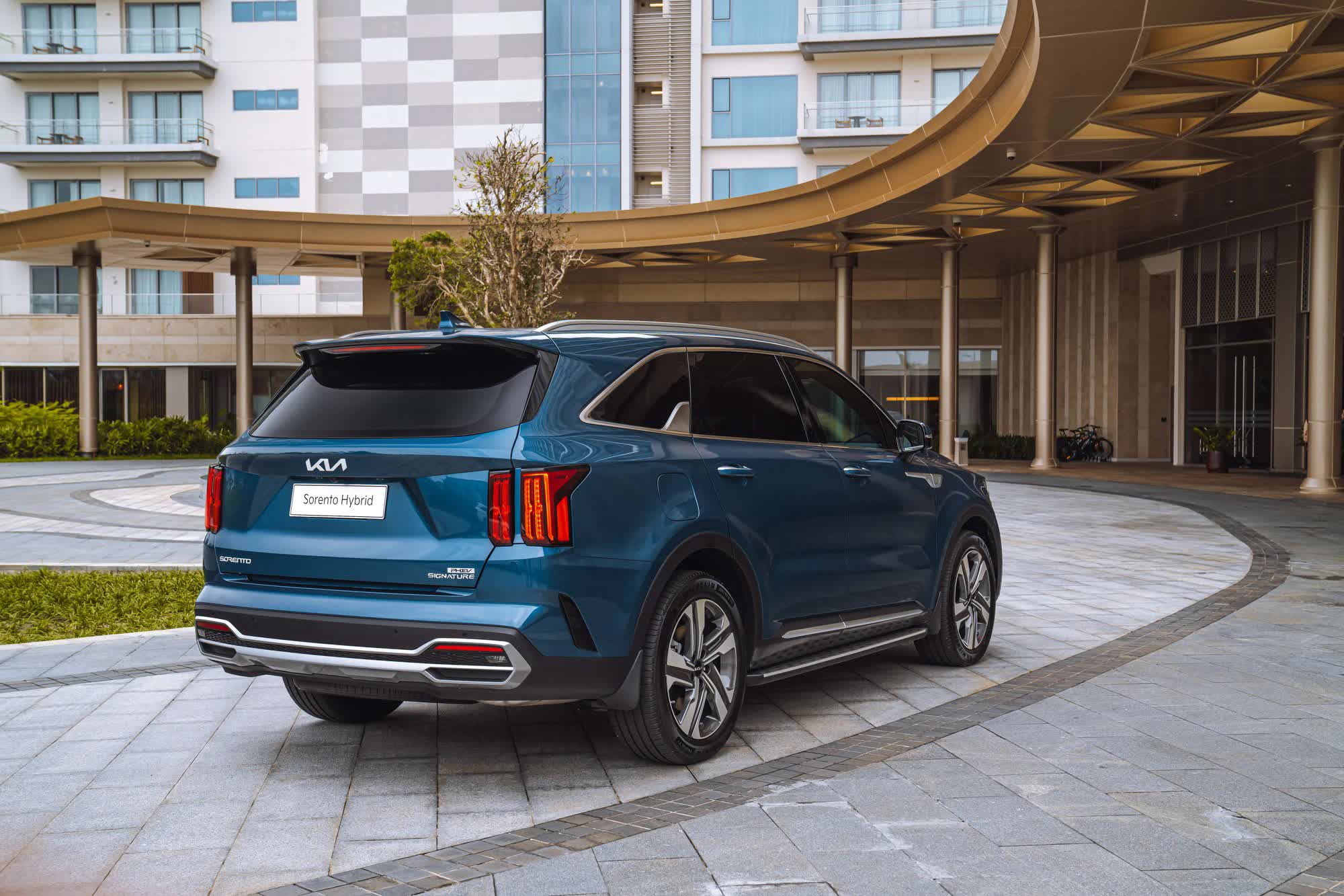 Kia Sorento Hybrid có giá bán từ 1,399 tỷ đồng tại Việt Nam kia sorento hybrid co gia tu 1399 ty dong tai viet nam