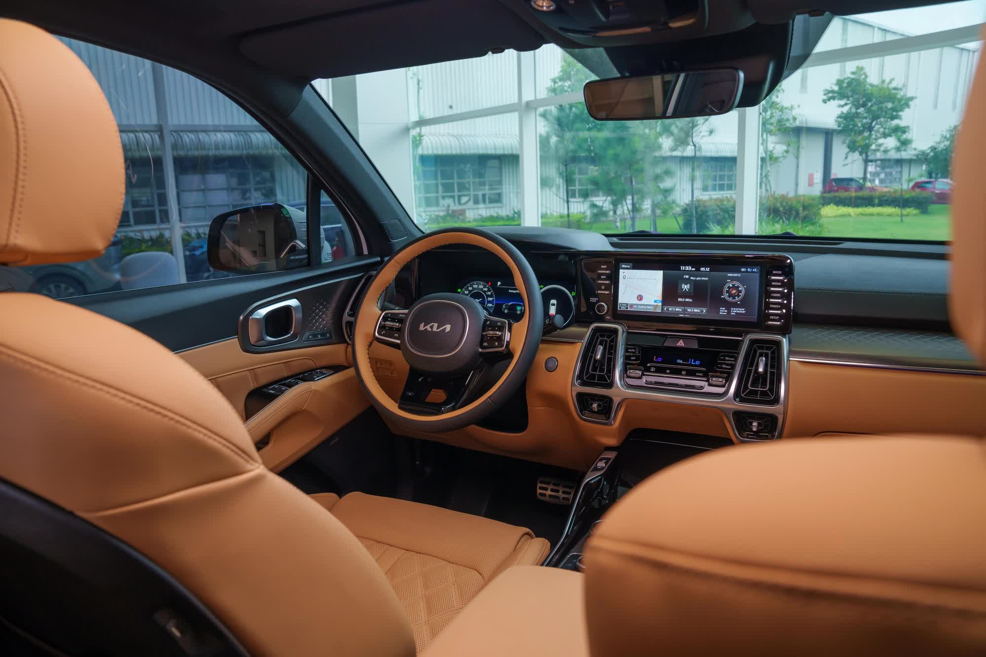 Kia Sorento Hybrid có giá bán từ 1,399 tỷ đồng tại Việt Nam kia sorento hybrid co gia tu 1399 ty dong tai viet nam