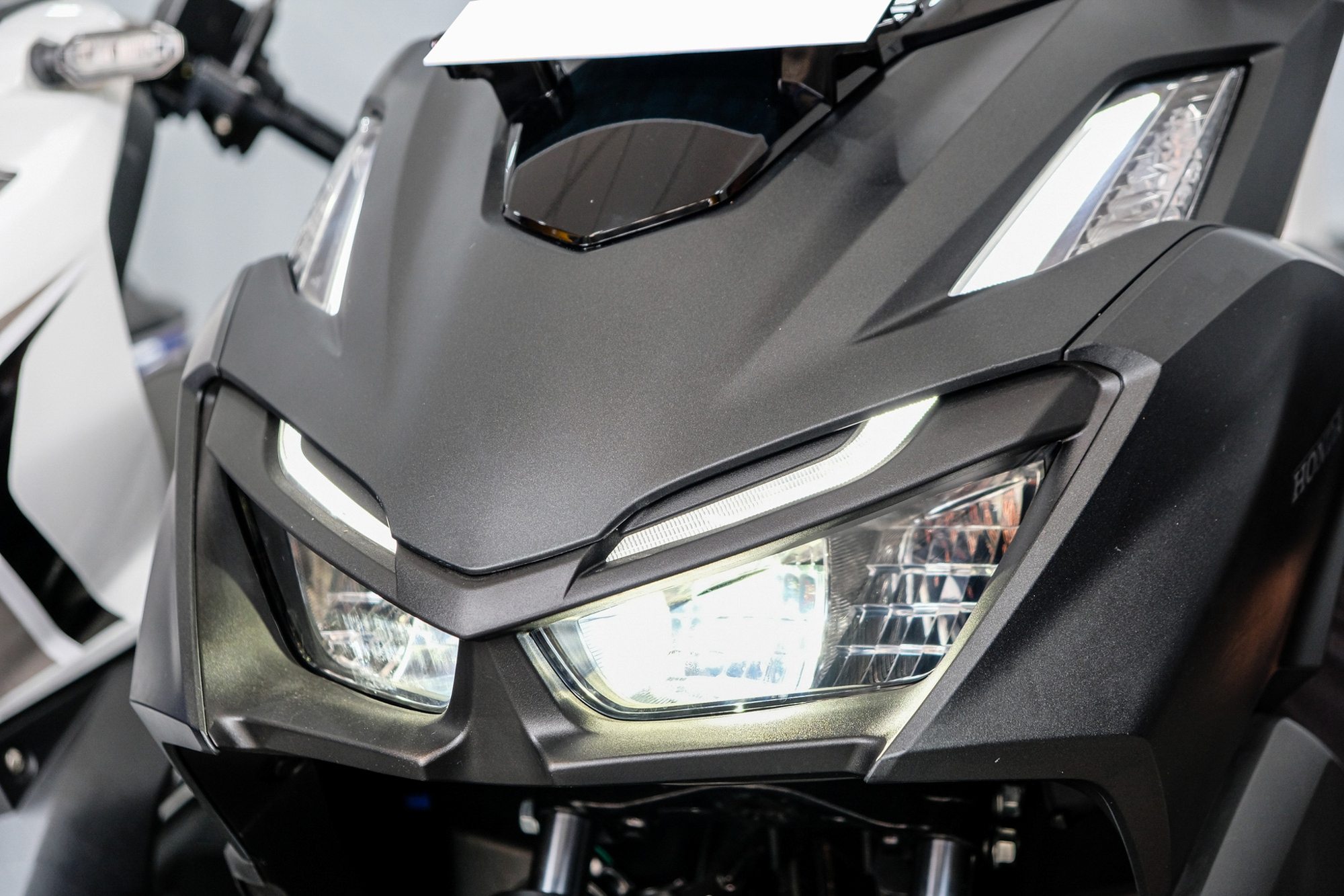 Giá Honda Vario 160 nhập khẩu tư nhân giảm mạnh