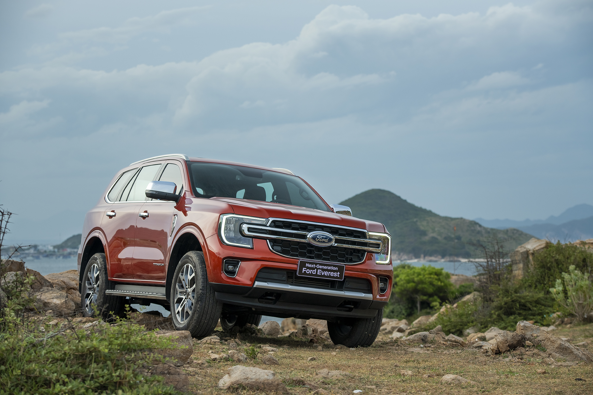 Ford Everest được bổ sung thêm gói trang bị an toàn thông minh