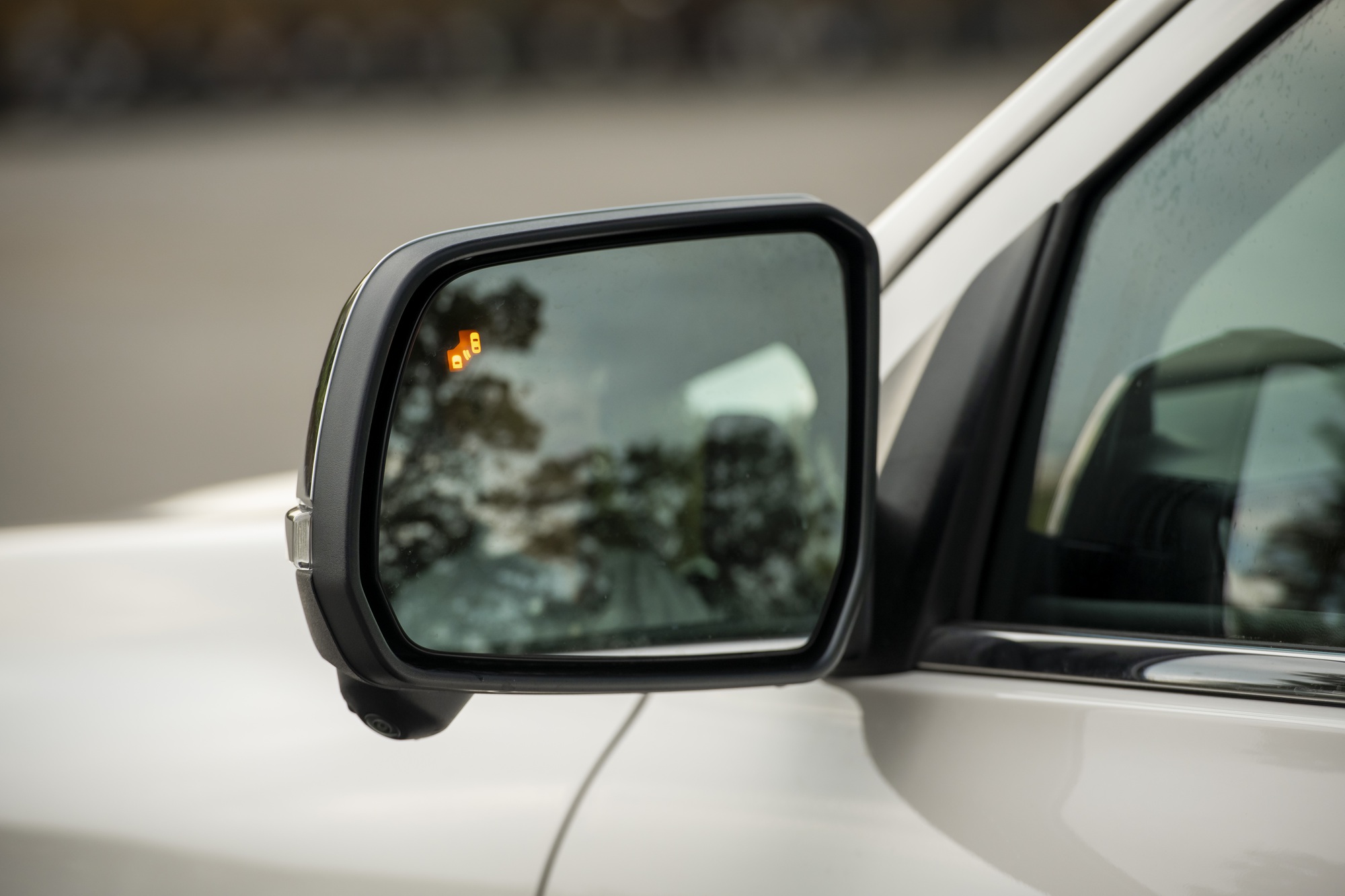 Ford Everest được bổ sung thêm gói trang bị an toàn thông minh