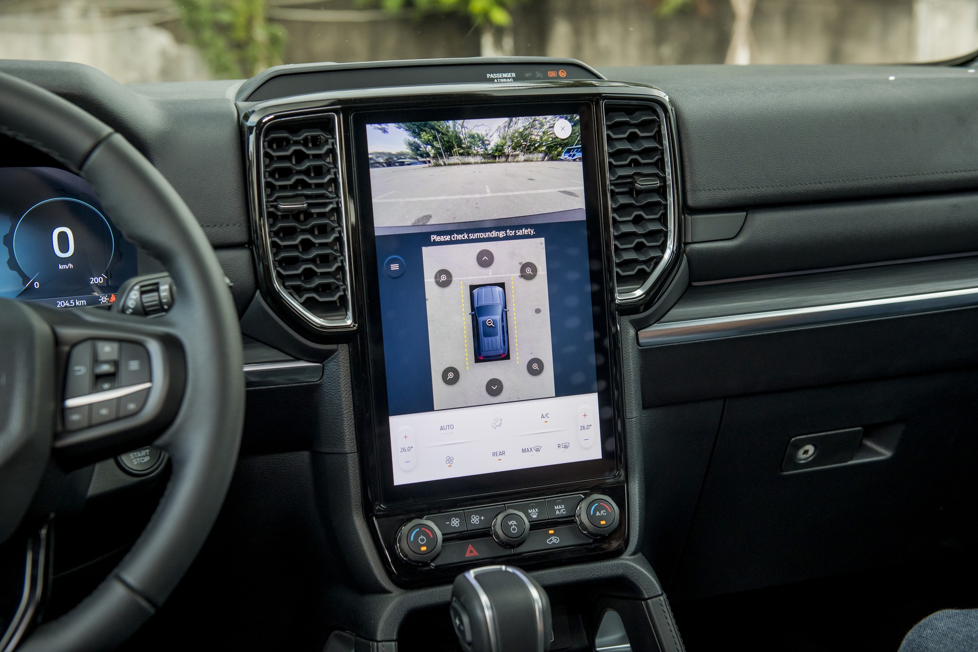 Ford Everest được bổ sung thêm gói trang bị an toàn thông minh