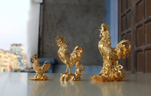 Tìm hiểu về các sản phẩm vàng có biểu tượng gà may mắn cho năm 2017